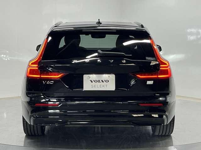 Ｖ６０ リチャジアルティメットＴ６ＡＷＤプラグインハイブリド　４ＷＤ　認定中古車　ワンオーナー　サンルーフ　ｈａｒｍａｎ／ｋａｒｄｏｎ　Ｇｏｏｇｌｅナビ　全周囲カメラ　インテリセーフ　茶革シート　リラクゼーション機能　ベンチレーション機能　純正ドラレコ　禁煙車（18枚目）