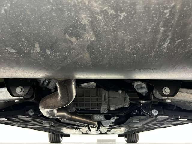 Ｖ６０ リチャジアルティメットＴ６ＡＷＤプラグインハイブリド　４ＷＤ　認定中古車　ワンオーナー　サンルーフ　ｈａｒｍａｎ／ｋａｒｄｏｎ　Ｇｏｏｇｌｅナビ　全周囲カメラ　インテリセーフ　茶革シート　リラクゼーション機能　ベンチレーション機能　純正ドラレコ　禁煙車（23枚目）