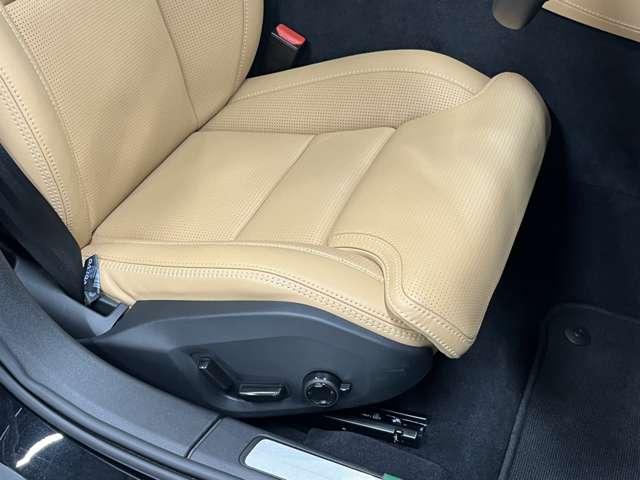 Ｖ６０ リチャジアルティメットＴ６ＡＷＤプラグインハイブリド　４ＷＤ　認定中古車　ワンオーナー　サンルーフ　ｈａｒｍａｎ／ｋａｒｄｏｎ　Ｇｏｏｇｌｅナビ　全周囲カメラ　インテリセーフ　茶革シート　リラクゼーション機能　ベンチレーション機能　純正ドラレコ　禁煙車（36枚目）