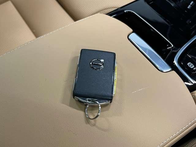 Ｖ６０ リチャジアルティメットＴ６ＡＷＤプラグインハイブリド　４ＷＤ　認定中古車　ワンオーナー　サンルーフ　ｈａｒｍａｎ／ｋａｒｄｏｎ　Ｇｏｏｇｌｅナビ　全周囲カメラ　インテリセーフ　茶革シート　リラクゼーション機能　ベンチレーション機能　純正ドラレコ　禁煙車（52枚目）