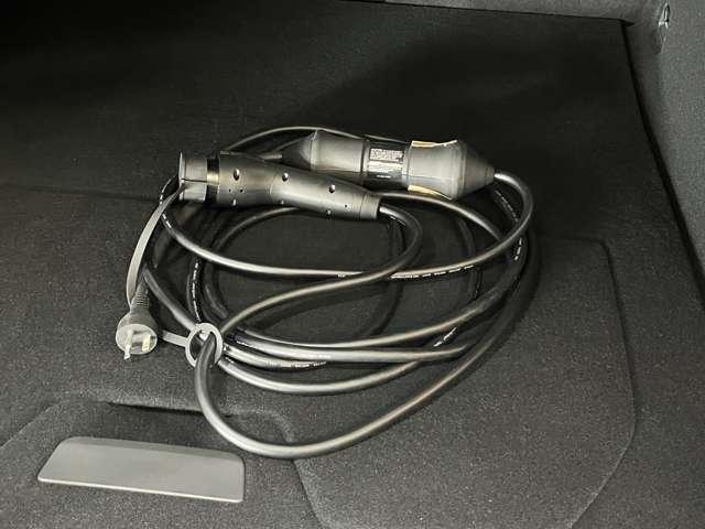 Ｖ６０ リチャジアルティメットＴ６ＡＷＤプラグインハイブリド　４ＷＤ　認定中古車　ワンオーナー　サンルーフ　ｈａｒｍａｎ／ｋａｒｄｏｎ　Ｇｏｏｇｌｅナビ　全周囲カメラ　インテリセーフ　茶革シート　リラクゼーション機能　ベンチレーション機能　純正ドラレコ　禁煙車（55枚目）