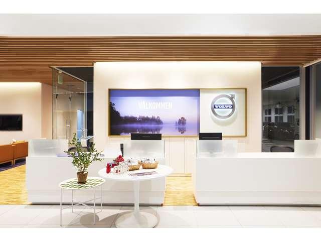 Ｖ６０ リチャジアルティメットＴ６ＡＷＤプラグインハイブリド　４ＷＤ　認定中古車　ワンオーナー　サンルーフ　ｈａｒｍａｎ／ｋａｒｄｏｎ　Ｇｏｏｇｌｅナビ　全周囲カメラ　インテリセーフ　茶革シート　リラクゼーション機能　ベンチレーション機能　純正ドラレコ　禁煙車（75枚目）