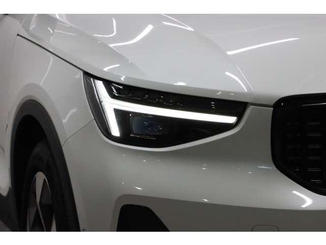 ＸＣ４０ ウルトラ　Ｂ４　ＡＷＤ　ダークエディション　認定中古車　特別仕様車　ワンオーナー　サンルーフｈａｒｍａｎ／ｋａｒｄｏｎ　Ｇｏｏｇｌｅナビ　インテリセーフ　全周囲カメラ　全席シートヒーター　ステアリングヒーター　ドラレコ　ピクセルＬＥＤヘッド（24枚目）