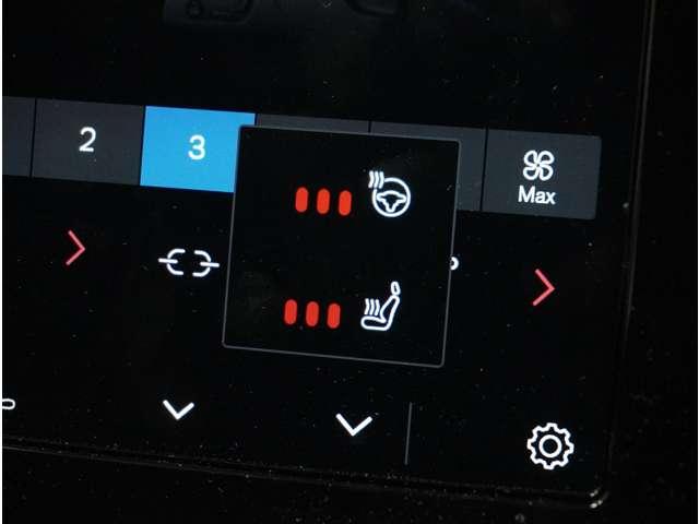 ＸＣ４０ ウルトラ　Ｂ４　ＡＷＤ　ダークエディション　認定中古車　特別仕様車　ワンオーナー　サンルーフ　ｈａｒｍａｎ／ｋａｒｄｏｎ　Ｇｏｏｇｌｅナビ　インテリセーフ　全周囲カメラ　全席シートヒーター　ステアリングヒーター　ドラレコ　ピクセルＬＥＤヘッド（7枚目）