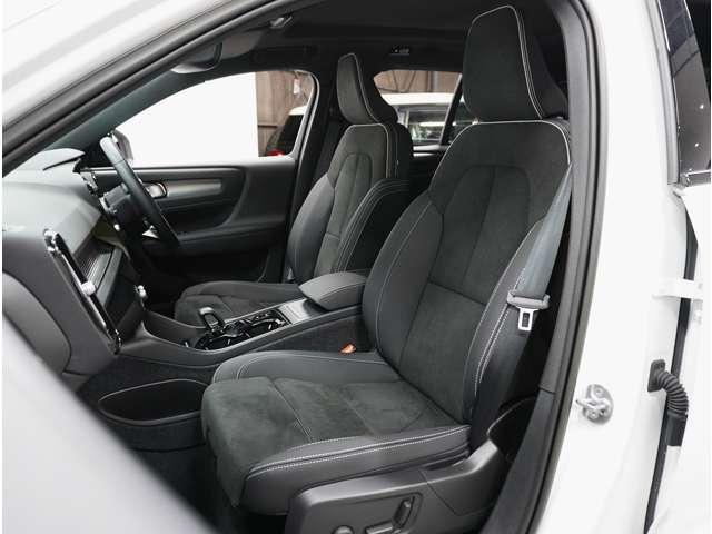 ＸＣ４０ ウルトラ　Ｂ４　ＡＷＤ　ダークエディション　認定中古車　特別仕様車　ワンオーナー　サンルーフ　ｈａｒｍａｎ／ｋａｒｄｏｎ　Ｇｏｏｇｌｅナビ　インテリセーフ　全周囲カメラ　全席シートヒーター　ステアリングヒーター　ドラレコ　ピクセルＬＥＤヘッド（11枚目）