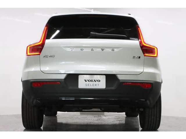 ＸＣ４０ ウルトラ　Ｂ４　ＡＷＤ　ダークエディション　認定中古車　特別仕様車　サンルーフ　ｈａｒｍａｎ／ｋａｒｄｏｎ　Ｇｏｏｇｌｅナビ　インテリセーフ　全周囲カメラ　ドラレコ　本革シート　シートメモリー　電動リアゲート　ダークティンテッドガラス（16枚目）