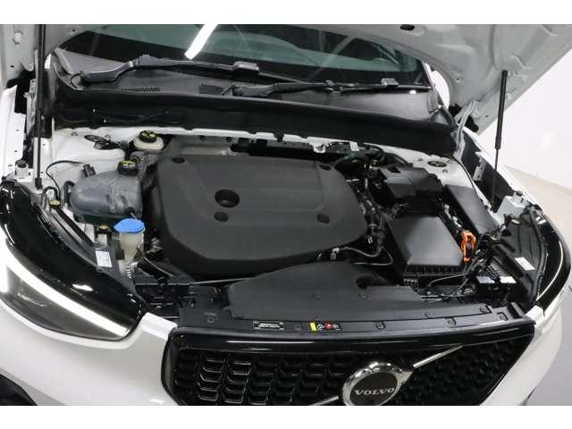 ＸＣ４０ ウルトラ　Ｂ４　ＡＷＤ　ダークエディション　認定中古車　特別仕様車　サンルーフ　ｈａｒｍａｎ／ｋａｒｄｏｎ　Ｇｏｏｇｌｅナビ　インテリセーフ　全周囲カメラ　ドラレコ　本革シート　シートメモリー　電動リアゲート　ダークティンテッドガラス（26枚目）