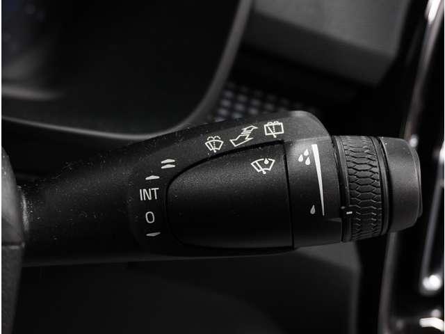 ＸＣ４０ ウルトラ　Ｂ４　ＡＷＤ　ダークエディション　認定中古車　特別仕様車　サンルーフ　ｈａｒｍａｎ／ｋａｒｄｏｎ　Ｇｏｏｇｌｅナビ　インテリセーフ　全周囲カメラ　ドラレコ　本革シート　シートメモリー　電動リアゲート　ダークティンテッドガラス（35枚目）