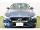 Ｖ６０ アルティメット　Ｂ４　認定中古車　ｈａｒｍａｎ／ｋａｒｄｏｎ　リラクゼーション　ベンチレーション　Ｇｏｏｇｌｅナビ　全周囲カメラ　ヘッドアップディスプレイ　純正ドラレコ　禁煙車　本革シート　電動リアゲート　ＥＴＣ（8枚目）
