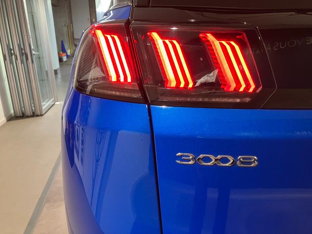 ３００８ ＧＴ　ブルーＨＤｉ　禁煙車両　ワンオ－ナ－　盗難防止システム　電動格納ミラー　記録簿　ＬＥＤライト　Ｂｌｕｅｔｏｏｔｈ　アクティブセーフティブレーキ　ターボ　ナビＴＶ　ドラレコ　フルセグＴＶ　オートエアコン　電動シート（16枚目）