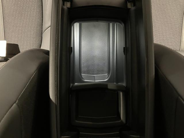 ３００８ ＧＴ　ブルーＨＤｉ　禁煙車両　ワンオ－ナ－　盗難防止システム　電動格納ミラー　記録簿　ＬＥＤライト　Ｂｌｕｅｔｏｏｔｈ　アクティブセーフティブレーキ　ターボ　ナビＴＶ　ドラレコ　フルセグＴＶ　オートエアコン　電動シート（27枚目）
