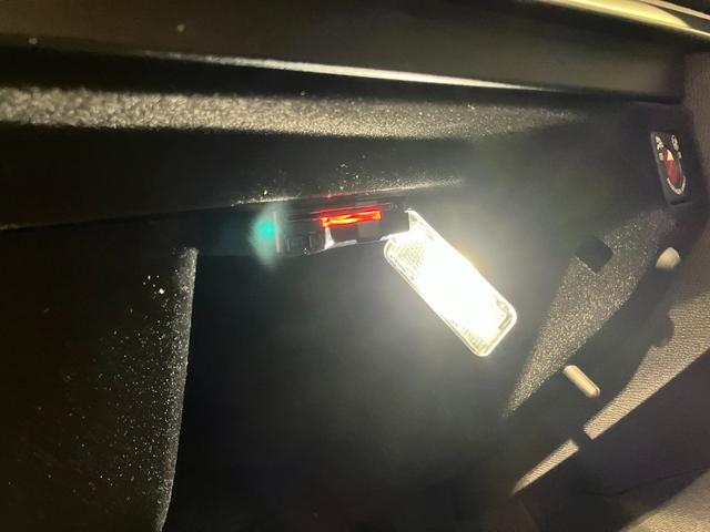 ３００８ ＧＴ　ブルーＨＤｉ　禁煙車両　ワンオ－ナ－　盗難防止システム　電動格納ミラー　記録簿　ＬＥＤライト　Ｂｌｕｅｔｏｏｔｈ　アクティブセーフティブレーキ　ターボ　ナビＴＶ　ドラレコ　フルセグＴＶ　オートエアコン　電動シート（36枚目）