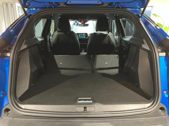 e-2008 GTライン アクティブセーフティブレーキ レーンキープアシスト LEDライト シートヒーター ETC スマートキー アダプティブクルーズコントロール ドラレコ Bカメラ Bluetooth(12枚目)