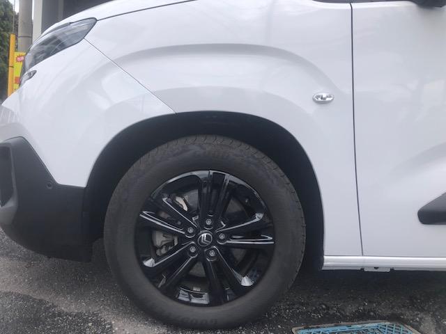 ベルランゴ ロング　マックス　ブルーＨＤｉ　７人乗り　弊社デモカー販売　クリーンディーゼルエンジン搭載　８ＡＴ　アクティブクルーズコントロール　アップルカープレイ＆アンドロイドオート対応（4枚目）