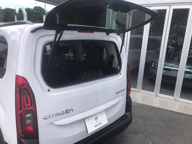 ベルランゴ ロング　マックス　ブルーＨＤｉ　７人乗り　弊社デモカー販売　クリーンディーゼルエンジン搭載　８ＡＴ　アクティブクルーズコントロール　アップルカープレイ＆アンドロイドオート対応（8枚目）