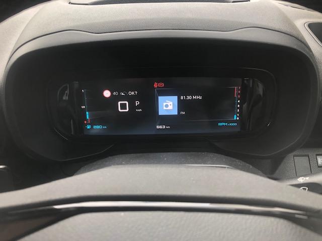 ベルランゴ ロング　マックス　ブルーＨＤｉ　７人乗り　弊社デモカー販売　クリーンディーゼルエンジン搭載　８ＡＴ　アクティブクルーズコントロール　アップルカープレイ＆アンドロイドオート対応（21枚目）