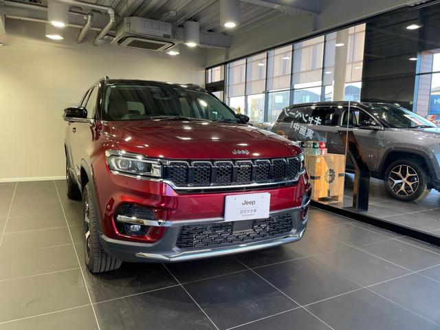 ジープ・コマンダー リミテッド 認定管理試乗 ブラウンレザー シートヒーター 電動テールゲート カープレイ 3列シート7人乗り(2枚目)