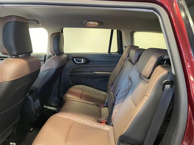 ジープ・コマンダー リミテッド 認定管理試乗 ブラウンレザー シートヒーター 電動テールゲート カープレイ 3列シート7人乗り(15枚目)