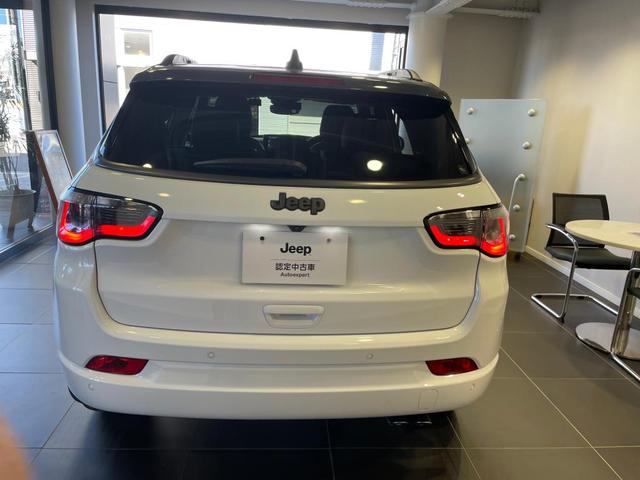 ジープ・コンパス Ｓモデル　認定中古車　パワーシート　パワーテールゲート　シートヒーター　フルセグＴＶ　ドライブレコーダー前後　１９インチアルミホイール（6枚目）