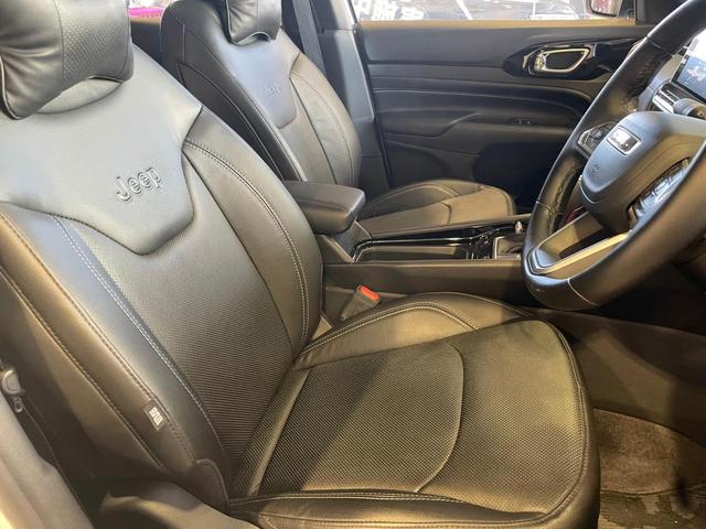 ジープ・コンパス Ｓモデル　認定中古車　パワーシート　パワーテールゲート　シートヒーター　フルセグＴＶ　ドライブレコーダー前後　１９インチアルミホイール（7枚目）
