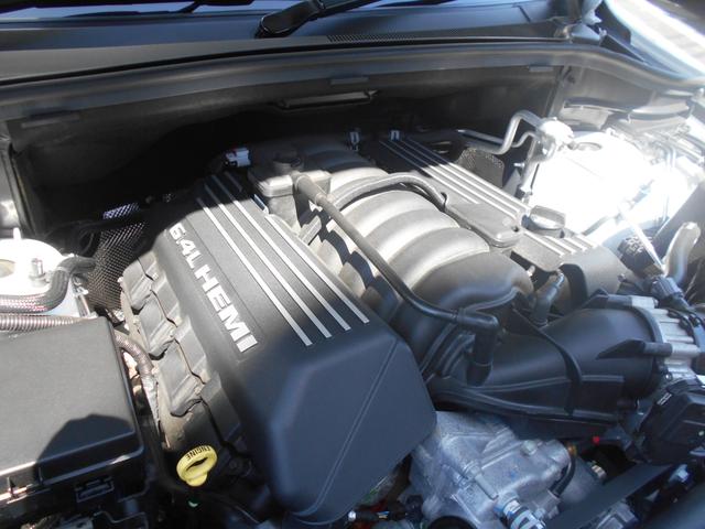 SRT8 禁煙車 ワンオーナー DVD再生 新車保証継承(14枚目)
