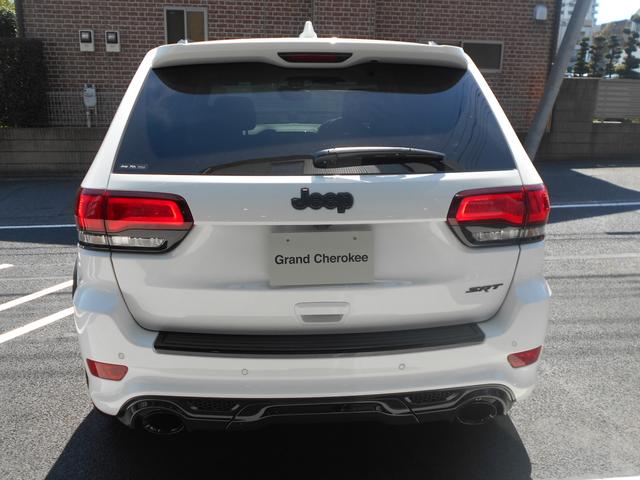 SRT8 禁煙車 ワンオーナー DVD再生 新車保証継承(18枚目)