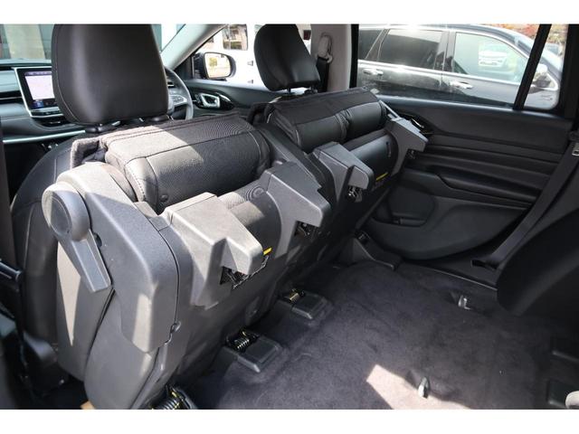 ジープ・コマンダー リミテッド　弊社管理車輛　純正ホイール　レザーシート　シートヒーター　　１０．１インチディスプレイ　純正ナビ　アップルカープレイ対応　アダプティブクルーズ　Ｂｌｕｅｔｏｏｔｈ（32枚目）