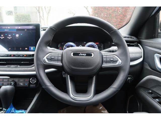 ジープ・コンパス ロンジチュード　登録済未使用車　ａｐｐｌｅｃａｒｐｌａｙ　ＡｎｄｏｒｏｉｄＡｕｔｏ　純正ナビ　ＥＴＣ２．０　アダプティブクルーズコントロール　バックカメラ　ＬＥＤヘッドライト　純正１７インチアルミホイール（8枚目）