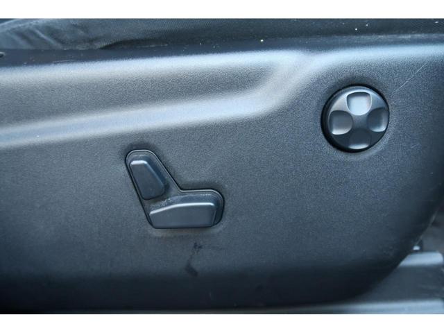 ジープ・グランドチェロキー ラレード　認定中古車　純正カーナビ　純正ドラレコ　レザーシート　　ＨＩＤヘッドランプ　クルーズコントロール　純正１８インチアルミホイール　パワーシート　バックカメラ　ブラインドスポットモニター　ＵＳＢ端子（23枚目）