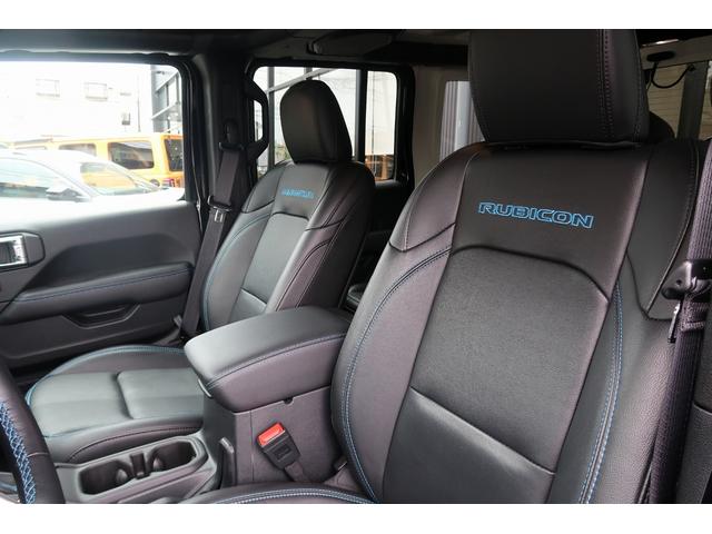 ジープ・ラングラーアンリミテッド４ｘｅ ルビコン４ｘｅ　認定中古車　ワンオーナー　　純正ナビ　カープレイ　２．０ＥＴＣ　リアカメラ　ＵＳＢ、タイプＣ利用可能　ヒーター付きレザーシート　４ＷＤ　新車保証継承　スペアキーあり　アダプティブクルーズコントロール（8枚目）
