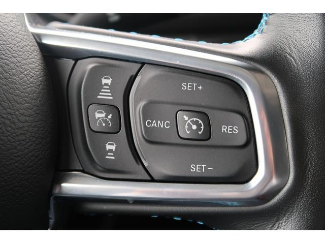 ジープ・ラングラーアンリミテッド４ｘｅ ルビコン４ｘｅ　認定中古車　ワンオーナー　　純正ナビ　カープレイ　２．０ＥＴＣ　リアカメラ　ＵＳＢ、タイプＣ利用可能　ヒーター付きレザーシート　４ＷＤ　新車保証継承　スペアキーあり　アダプティブクルーズコントロール（12枚目）