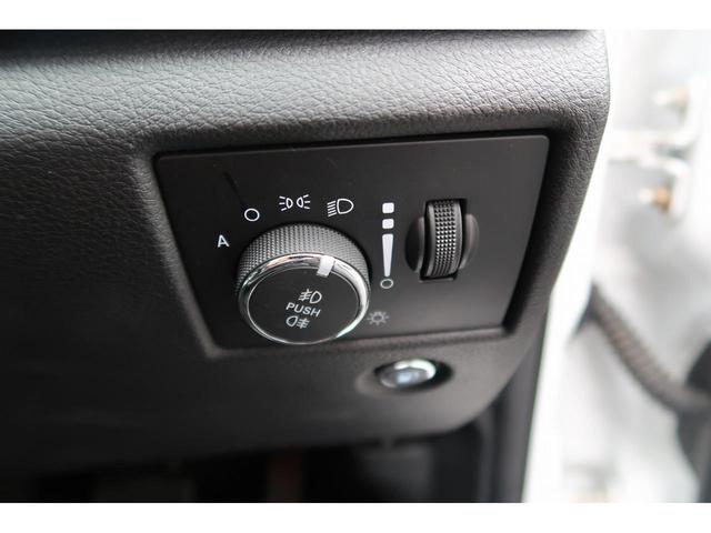 ジープ・グランドチェロキー リミテッド　認定中古車　後期型　弊社オーナー下取車　禁煙車　エアサス　カープレイ＆アンドロイドオート　地デジ　ドラレコ（29枚目）