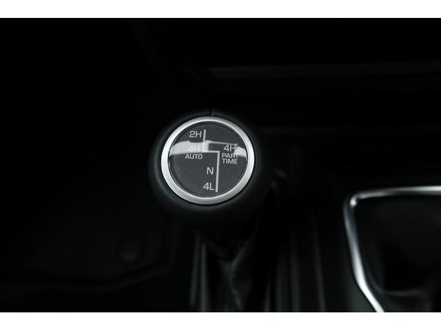 ジープ・ラングラーアンリミテッド サハラ　アルティテュード　限定車　認定中古車　新車保証継承　ワンオーナー　純正ヘッドライナー　カープレイ　アンドロイドオート　純正ナビ　ＬＥＤヘッドライト　黒レザー　シートヒーター　アダプティブクルーズ（18枚目）