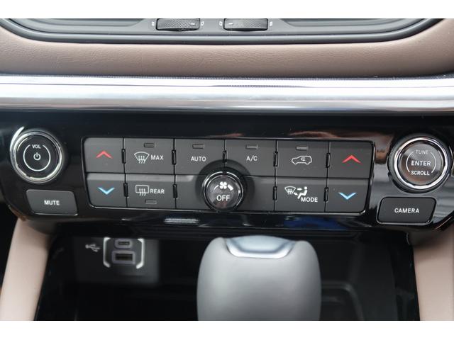 ジープ・コマンダー リミテッドサンルーフ　４ＷＤ　純正ナビ　アップルカープレイ　ＥＴＣ２．０　純正アルミホイール　全周囲カメラ　アダプティブクルーズコントロール　ブラインドスポットモニター　サンルーフ（27枚目）
