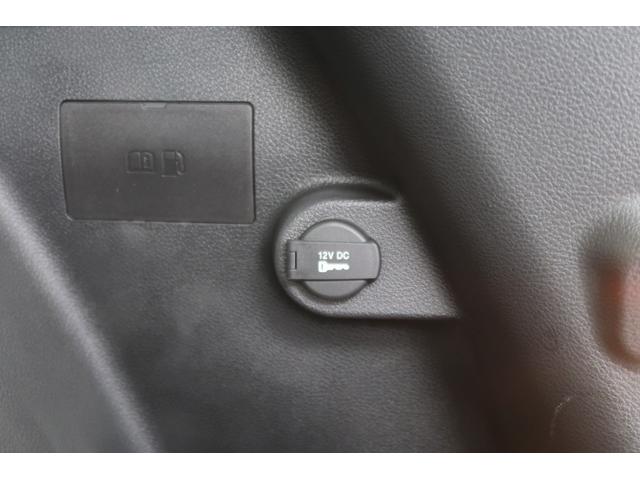 ジープ・コマンダー リミテッドサンルーフ　４ＷＤ　純正ナビ　アップルカープレイ　ＥＴＣ２．０　純正アルミホイール　全周囲カメラ　アダプティブクルーズコントロール　ブラインドスポットモニター　サンルーフ（41枚目）
