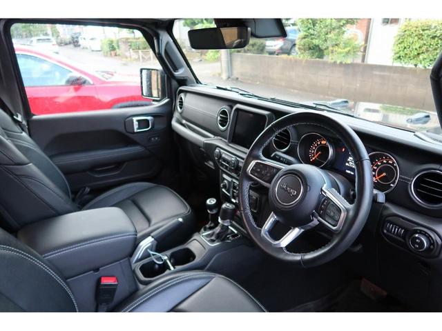 ジープ・ラングラーアンリミテッド サハラ　認定中古車！禁煙車！ワンオーナー！ブラックレザーシート！Ｊｅｅｐ純正ナビ標準装備！純正アルミホイール！アダプティブクルーズコントロール！レギュラーガソリン車！バックカメラ・フロントカメラ付き！（8枚目）