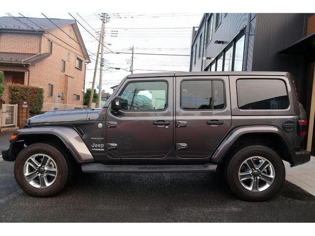 ジープ・ラングラーアンリミテッド サハラ　認定中古車！禁煙車！ワンオーナー！ブラックレザーシート！Ｊｅｅｐ純正ナビ標準装備！純正アルミホイール！アダプティブクルーズコントロール！レギュラーガソリン車！バックカメラ・フロントカメラ付き！（40枚目）