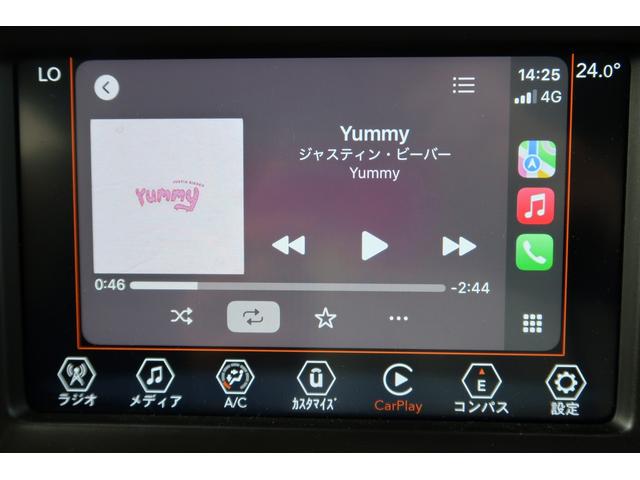 ジープ・レネゲード ロンジチュード　ワンオーナー　カープレイ対応純正ディスプレイオーディオ　　ＥＴＣ　リアカメラ　ＵＳＢ利用可能　ブルートゥース　スペアキー有　ブラック社外アルミ装着（19枚目）