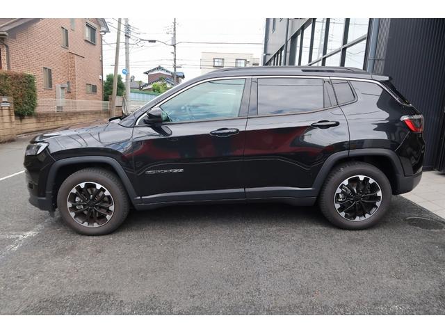 ジープ・コンパス ロンジチュード　認定中古車　弊社元デモカー　ワンオーナー　禁煙車　純正ナビ　アップルカープレイ　ＥＴＣ２．０　バックカメラ　純正１７インチアルミホイール　ＬＥＤヘッドライト　アダプティブクルーズコントロール（29枚目）