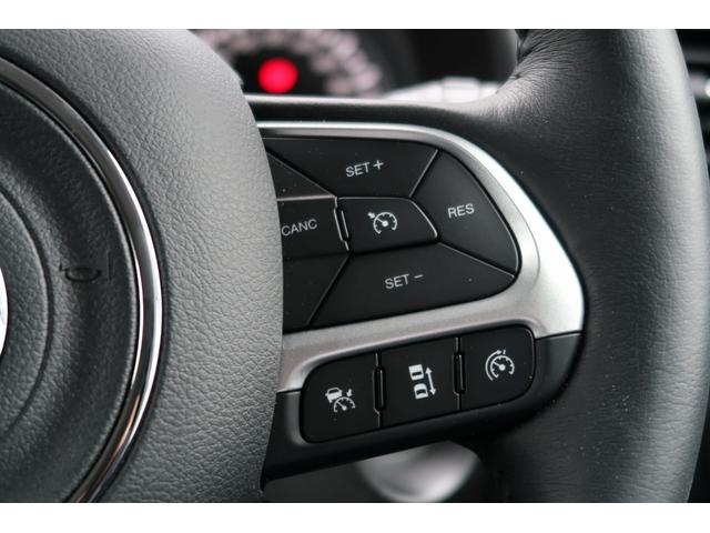 ジープ・レネゲード リミテッド　認定中古車　弊社元デモカー　ワンオーナー　禁煙車　純正ナビ　ＥＴＣ２．０　アップルカープレイ　レザーシート　シートヒーター　ＬＥＤヘッドライト　純正アルミホイール　アダプティブクルーズコントロール（11枚目）