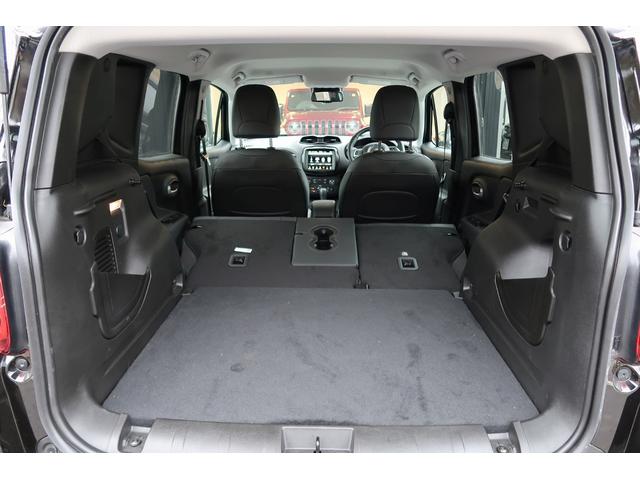 ジープ・レネゲード リミテッド　認定中古車　弊社元デモカー　ワンオーナー　禁煙車　純正ナビ　ＥＴＣ２．０　アップルカープレイ　レザーシート　シートヒーター　ＬＥＤヘッドライト　純正アルミホイール　アダプティブクルーズコントロール（33枚目）