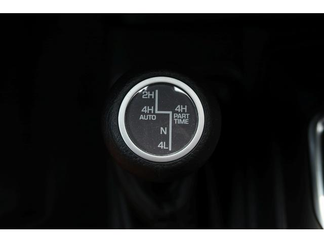 ジープ・ラングラーアンリミテッド スポーツアルティテュード　認定中古車　ワンオーナー　アルチチュード　禁煙車　純正ドラレコ　ＥＴＣ２．０　サイドカメラ　バックカメラ　アダプティブクルーズコントロール　ブラインドスポットモニター　　純正アルミホイール（23枚目）