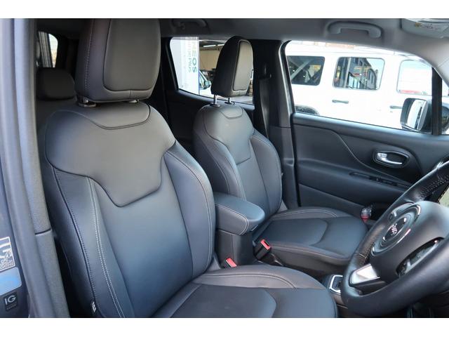 ジープ・レネゲード リミテッド　認定中古車　弊社元デモカー　ワンオーナー　禁煙車　純正ナビ　ＥＴＣ２．０　アップルカープレイ　レザーシート　シートヒーター　ＬＥＤヘッドライト　純正アルミホイール　アダプティブクルーズコントロール（7枚目）