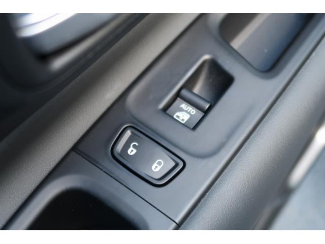ジープ・レネゲード リミテッド　認定中古車　弊社元デモカー　ワンオーナー　禁煙車　純正ナビ　ＥＴＣ２．０　アップルカープレイ　レザーシート　シートヒーター　ＬＥＤヘッドライト　純正アルミホイール　アダプティブクルーズコントロール（30枚目）
