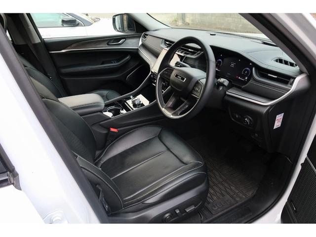 ジープ・グランドチェロキーＬ リミテッド　認定中古車　カープレイ　３６０カメラ　アダプティブクルーズコントロール　シートヒーター　ハンドルヒーター　４ＷＤ　禁煙車　後部座席シートヒーター付き（18枚目）