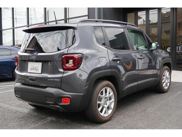 ジープ・レネゲード リミテッド　認定中古車　弊社元デモカー　ワンオーナー　新車保証継承　禁煙車　純正ナビ　２．０ＥＴＣ　リアカメラ　ＵＳＢ　ブルートゥース　カープレイ対応（22枚目）