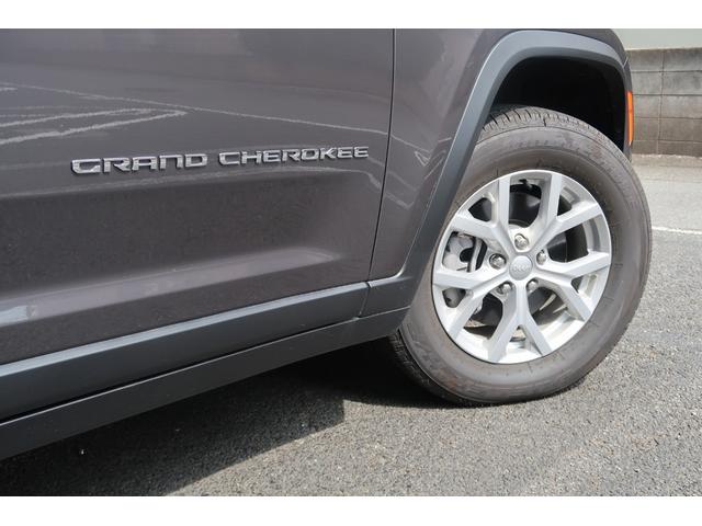 ジープ・グランドチェロキーＬ リミテッド　認定中古車！弊社元デモカー！ワンオーナー！禁煙車！純正ナビ！アップルカープレイ！ＥＴＣ２．０！ＬＥＤヘッドライト！純正アルミホイール！パワーシート！レザーシート！アダプティブクルーズコントロール！（18枚目）