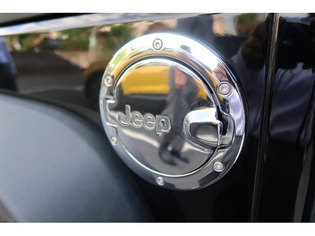 ジープ・ラングラーアンリミテッド スポーツ　認定中古車　カーナビ　ＥＴＣ　地デジ　１８インチ現行ＪＬアルミ装着　ユーザー様下取り車（22枚目）