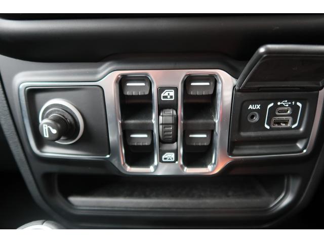 ジープ・ラングラーアンリミテッド サハラ 認定中古車 カープレイ 地デジチューナー レザーシート アダプティブクルーズコントロール(21枚目)