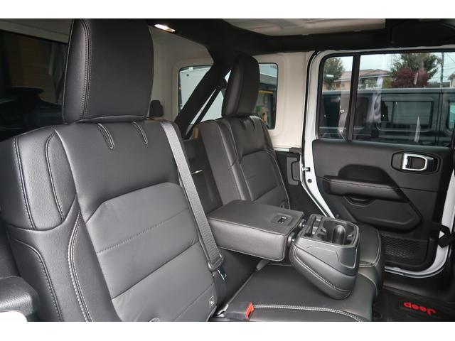 ジープ・ラングラーアンリミテッド サハラ 認定中古車 カープレイ 地デジチューナー レザーシート アダプティブクルーズコントロール(25枚目)